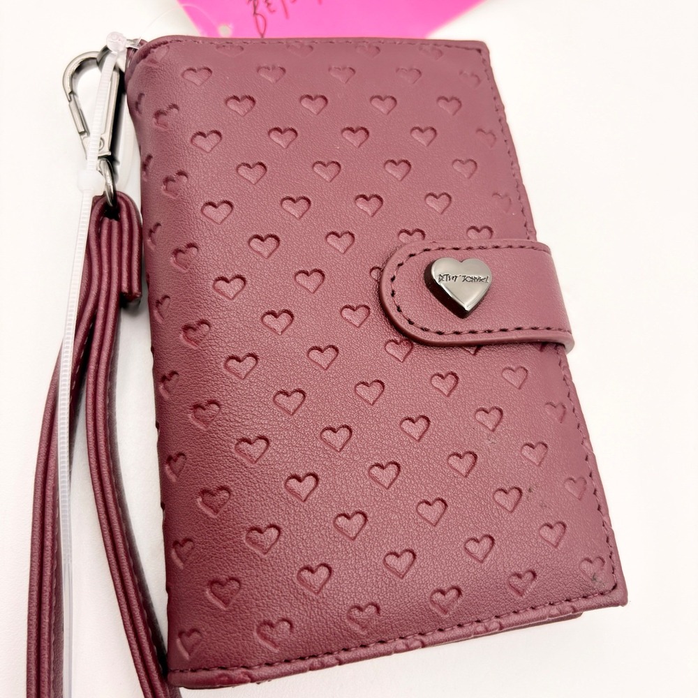 Betsey Johnson Xoleah Cherry Red Embossed Heart Wristlet Wallet NEW